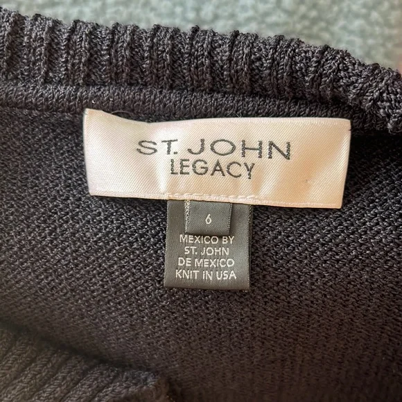 St john legacy zip front black sweater with collar knit.